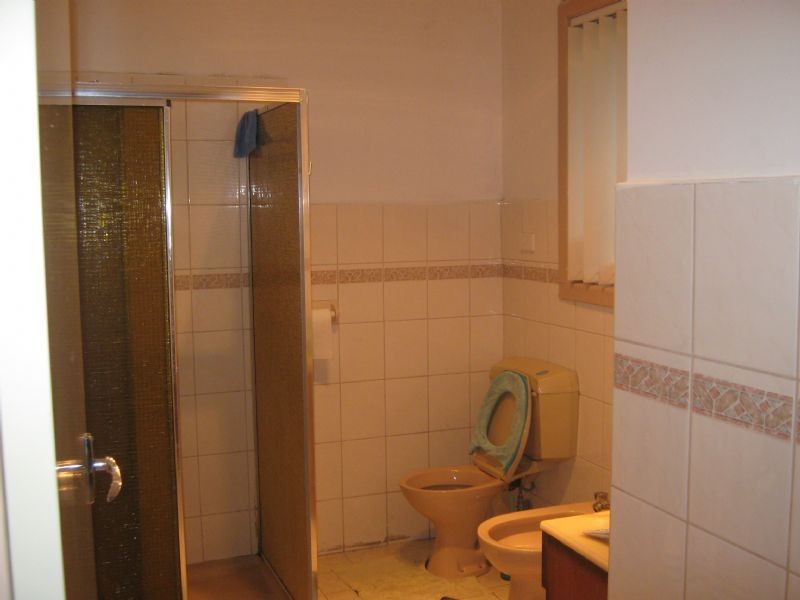 4 Ivanhoe Avenue, St Albans VIC 3021