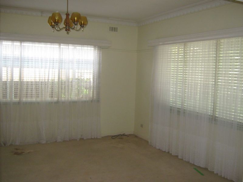 18 CORNHILL, St Albans VIC 3021