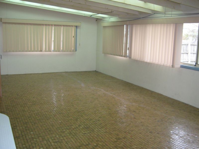 3 SILVESTER CRESCENT, St Albans VIC 3021