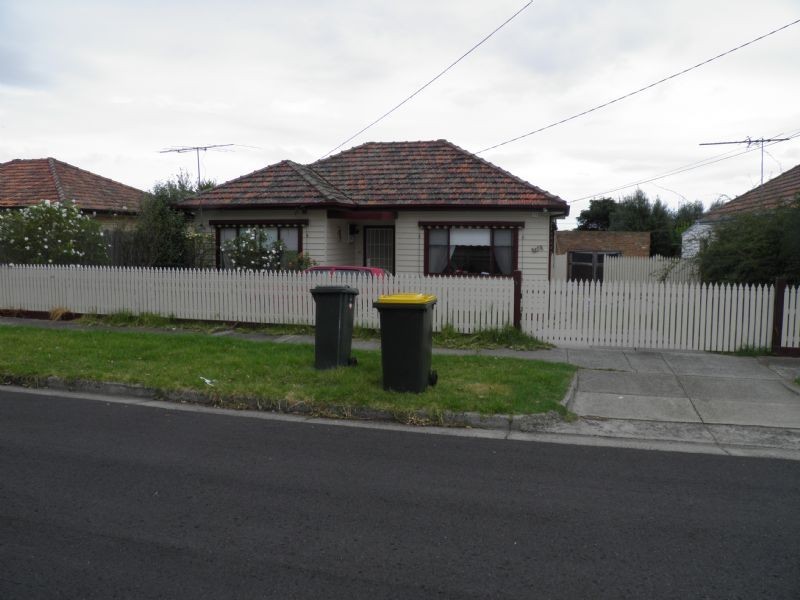 13 KODRE STREET, St Albans VIC 3021