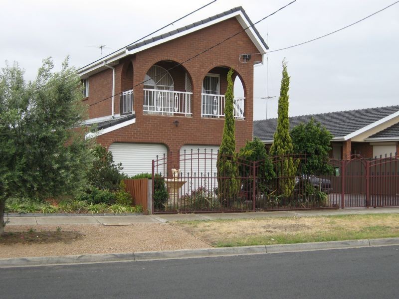 163 Opie Road, St Albans VIC 3021