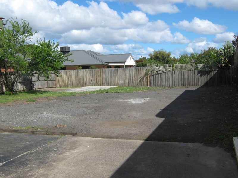 227 Main Road West, St Albans VIC 3021