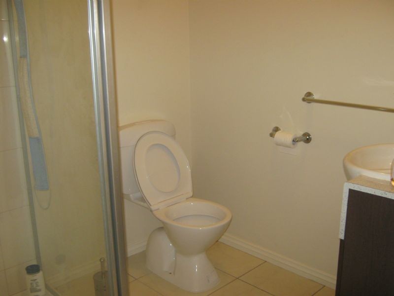 2 Oakwood Road, St Albans VIC 3021