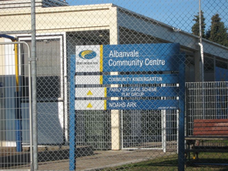 2 Oakwood Road, St Albans VIC 3021