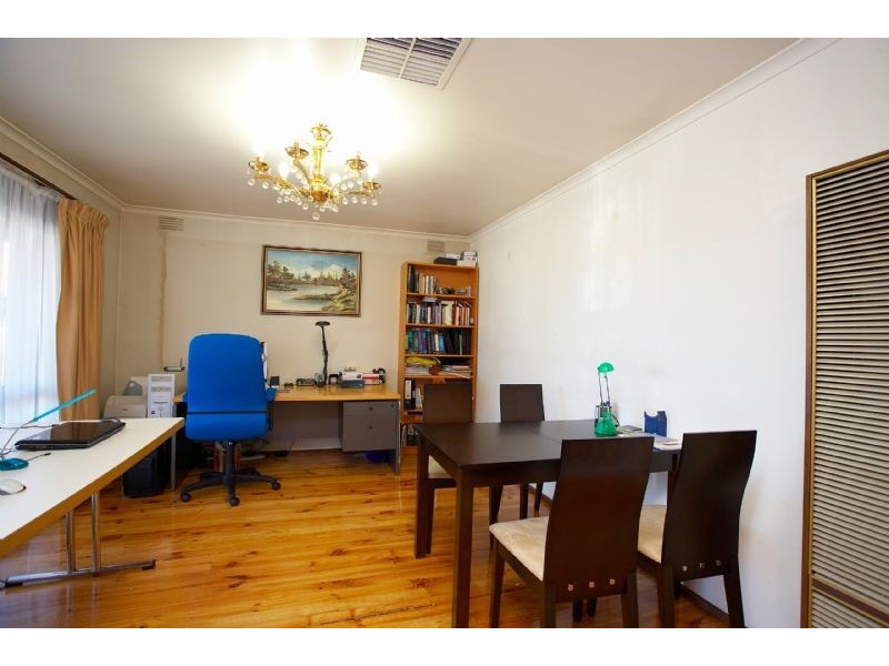 58 Main Road East, St Albans VIC 3021