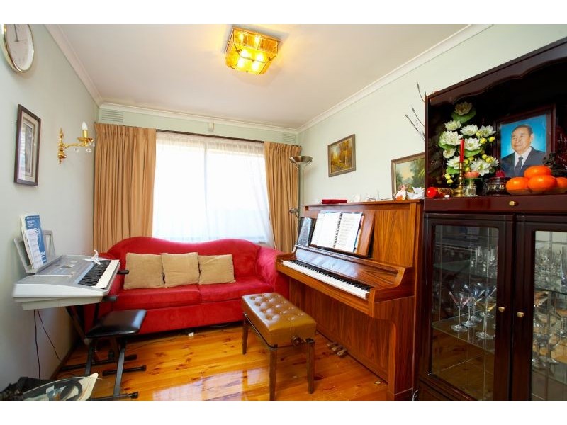 58 Main Road East, St Albans VIC 3021