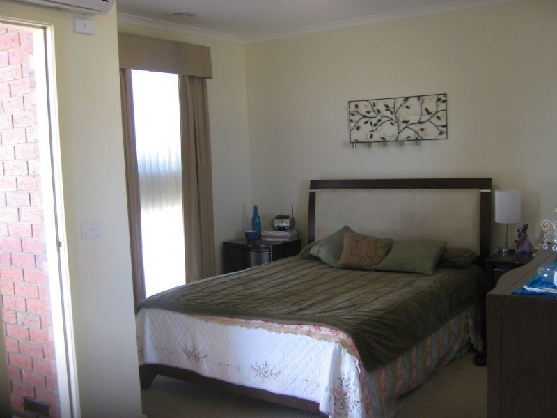 4 Lantern Court, Cairnlea VIC 3023