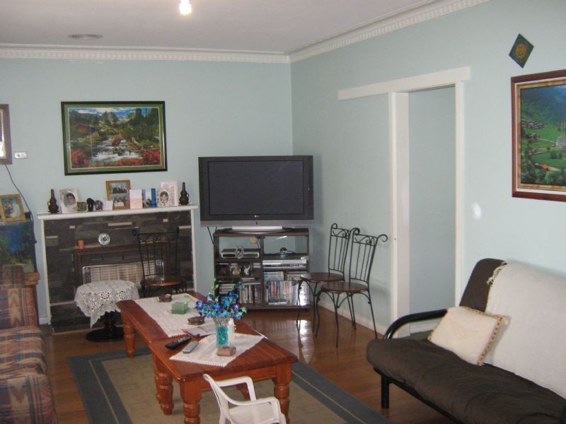 8 Fox Street, St Albans VIC 3021