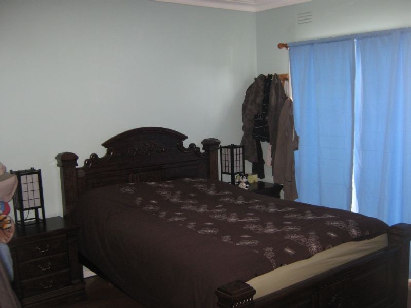 8 Fox Street, St Albans VIC 3021