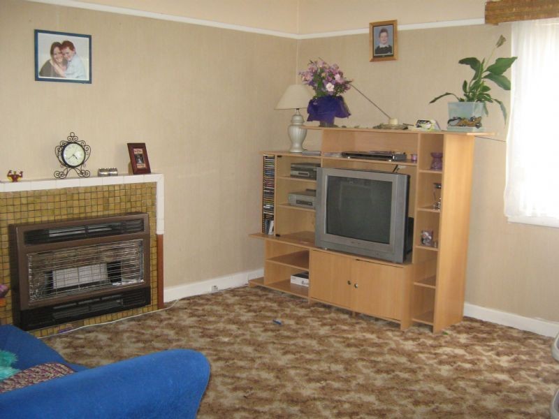 8 Beaver Street, St Albans VIC 3021