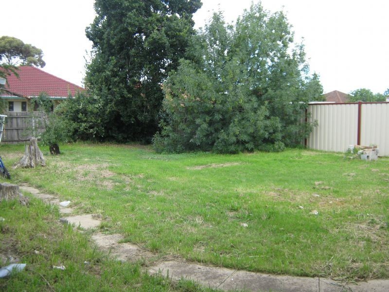 8 Beaver Street, St Albans VIC 3021