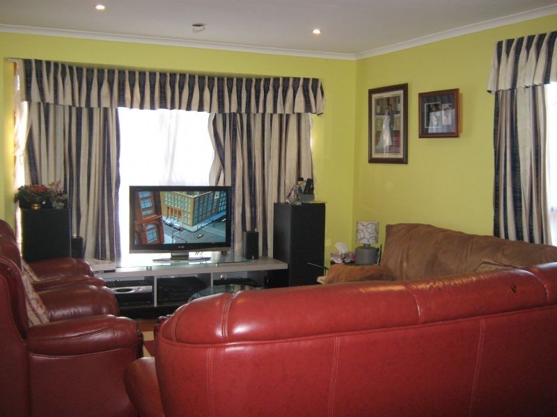 2 Kingsley Place, Delahey VIC 3037