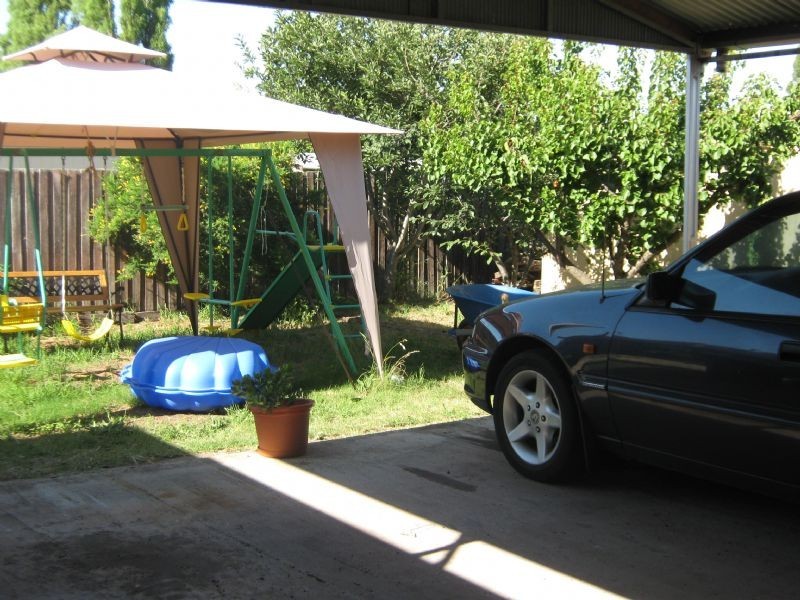 2 Kingsley Place, Delahey VIC 3037