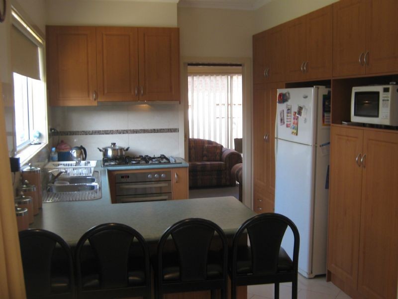 90 Helen Street, St Albans VIC 3021