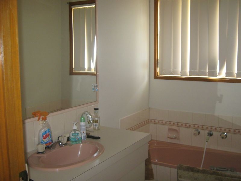 116 Kinterbury Drive, St Albans VIC 3021