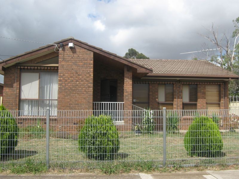 33 Entally Drive, St Albans VIC 3021