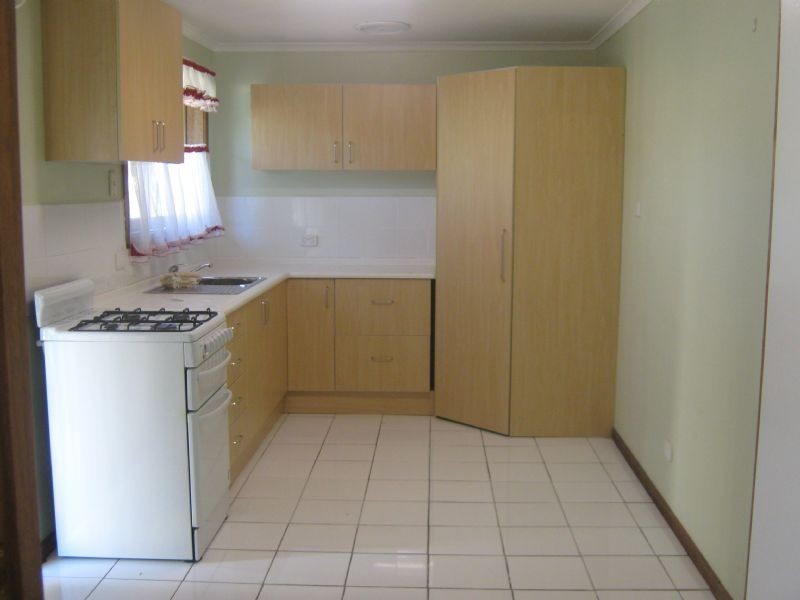 138 Gillesple Road, St Albans VIC 3021