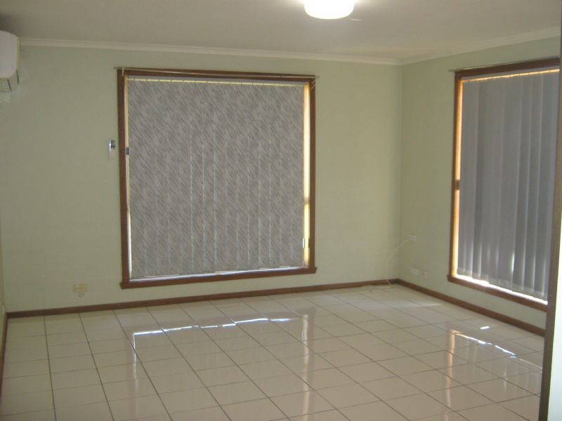 138 Gillesple Road, St Albans VIC 3021