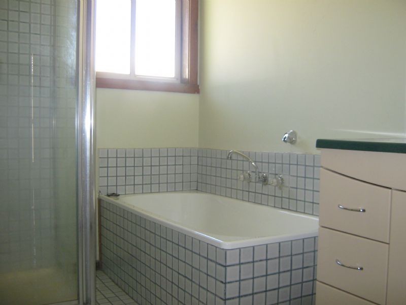 138 Gillesple Road, St Albans VIC 3021