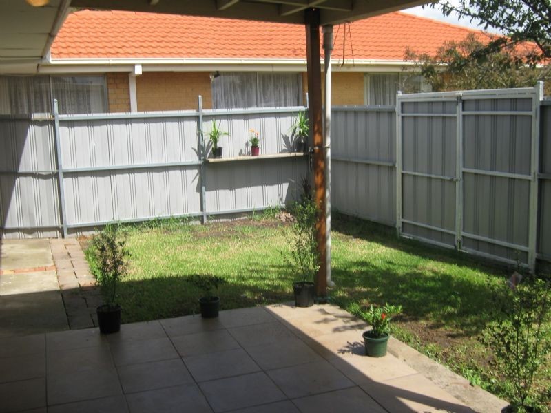 12 Yan Yean Place, St Albans VIC 3021