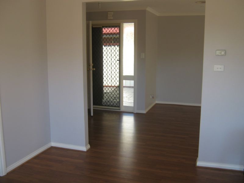 4/23 Albert Crescent, St Albans VIC 3021