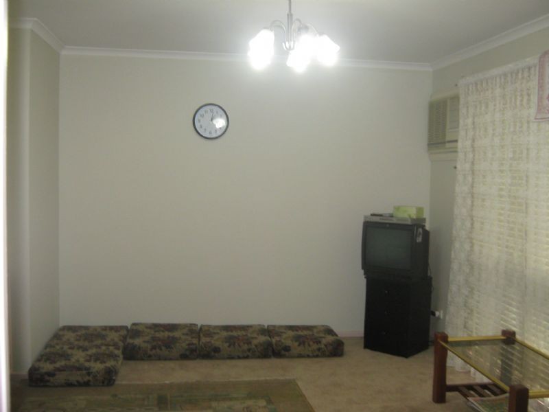 1/20 Adelaide Street, St Albans VIC 3021