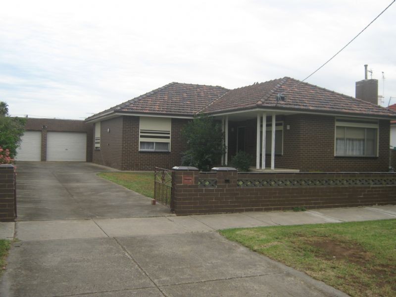 1 adelaide, St Albans VIC 3021