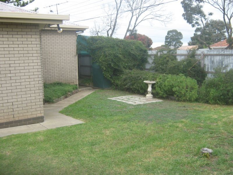 27 Kate St, St Albans VIC 3021