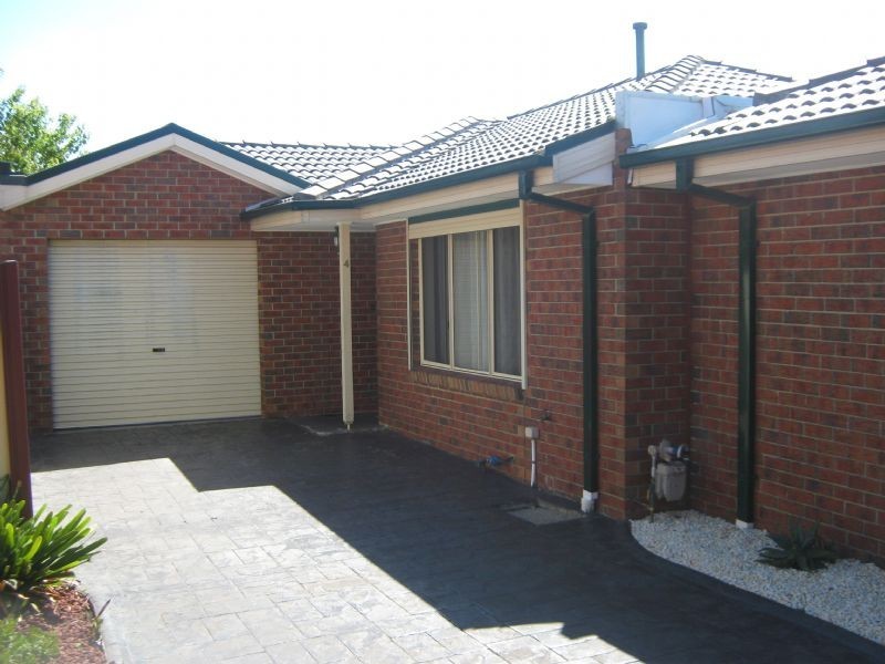 4/23 Albert Crescent, St Albans VIC 3021