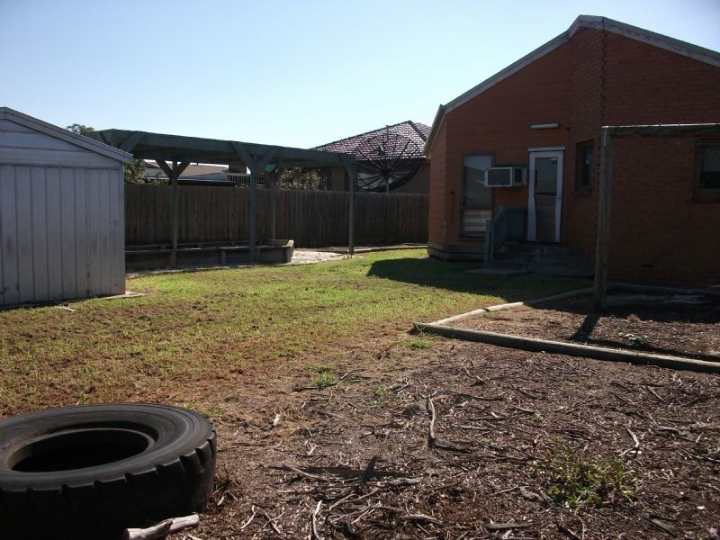 7 Rhodes Street, St Albans VIC 3021