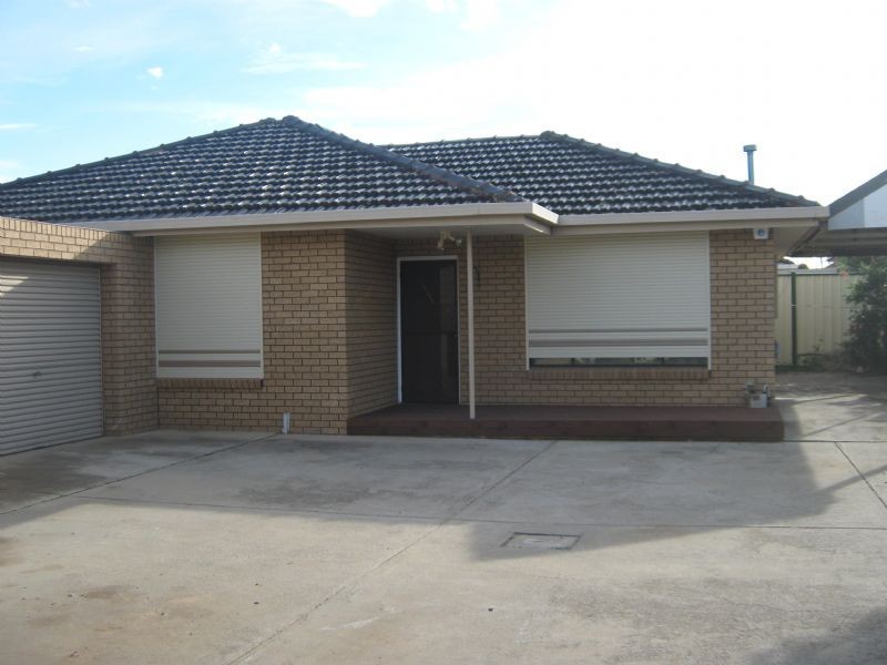 2/21 Adams Street, St Albans VIC 3021