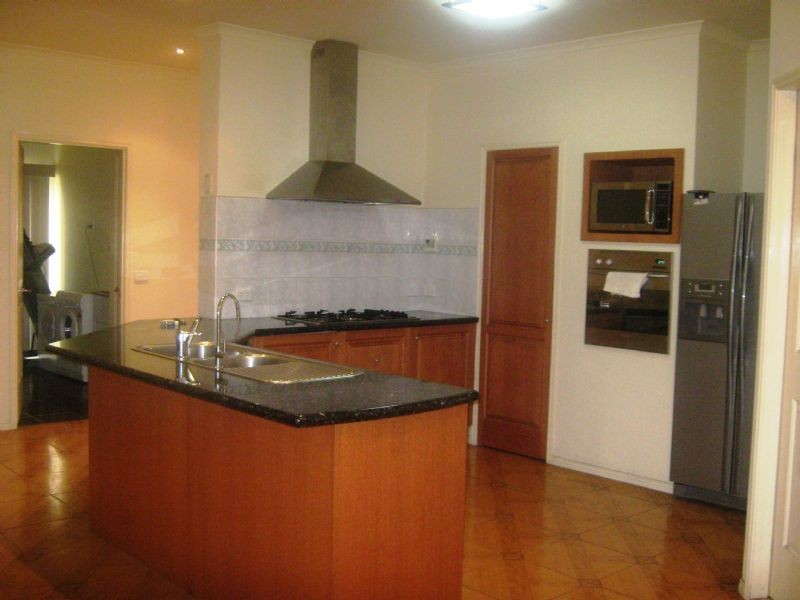 23 Moorland Road, Cairnlea VIC 3023
