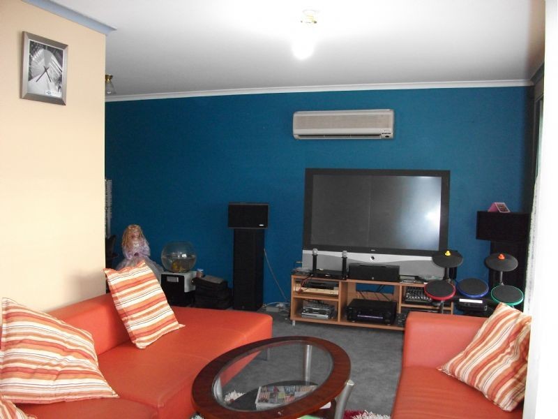 15 CURRUNGHI COURT, St Albans VIC 3021