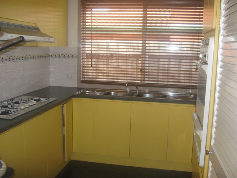 18 Lemco Walk, Delahey VIC 3037