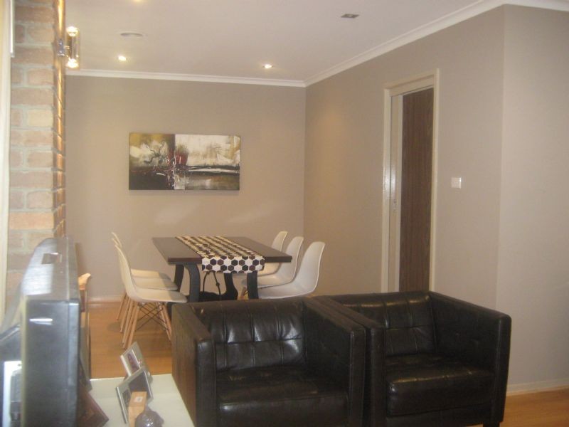 8 Revell Crescent, St Albans VIC 3021