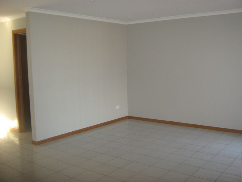 1/290 Taylors Rd, Delahey VIC 3037