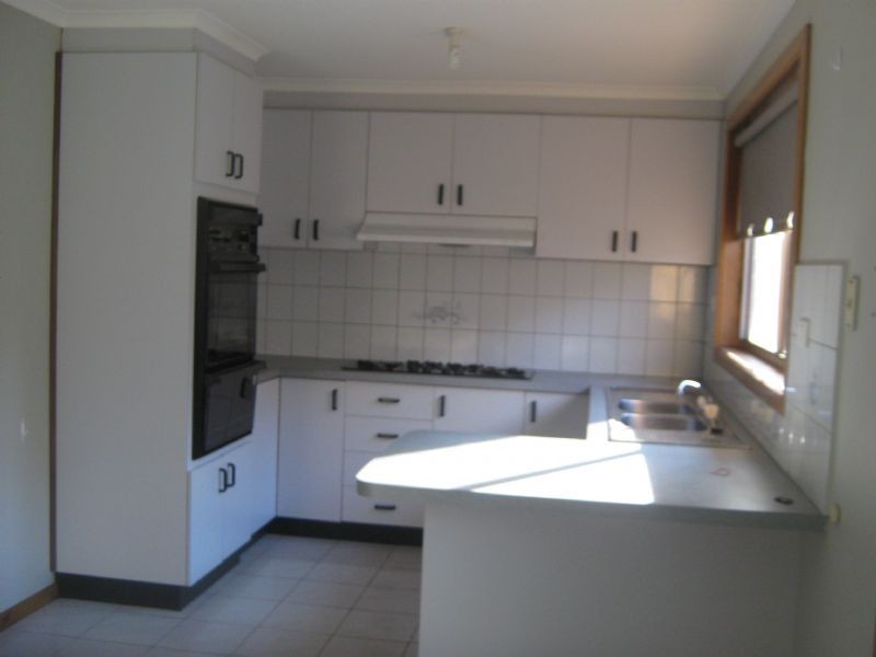 1/290 Taylors Rd, Delahey VIC 3037
