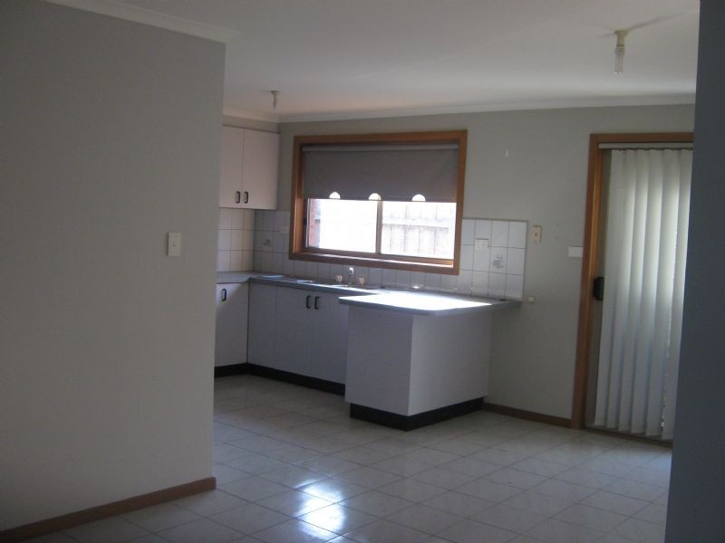 1/290 Taylors Rd, Delahey VIC 3037