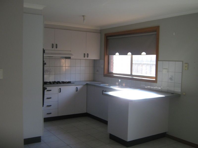 1/290 Taylors Rd, Delahey VIC 3037