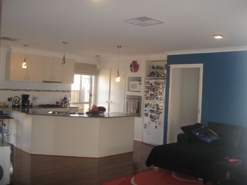 21 Howardson Circuit, St Albans VIC 3021