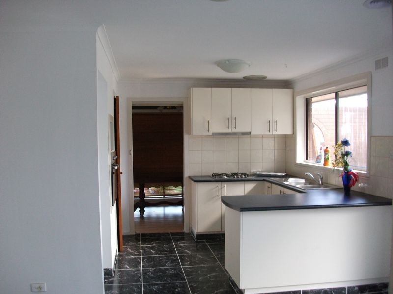 20 Kurung Drive, St Albans VIC 3021