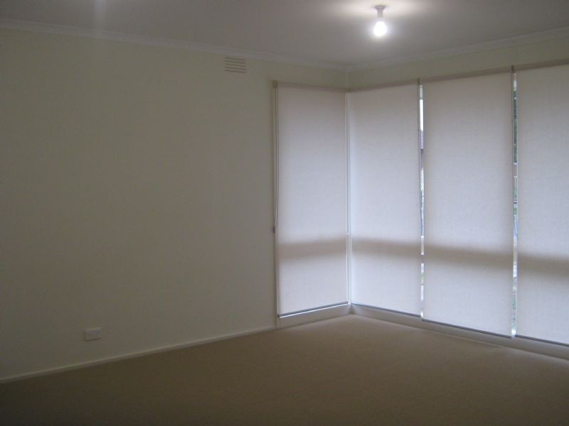 15 Lilly Pilly Crescent, St Albans VIC 3021