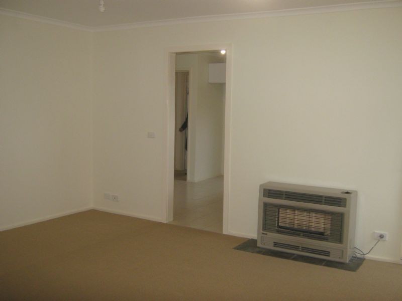 15 Lilly Pilly Crescent, St Albans VIC 3021