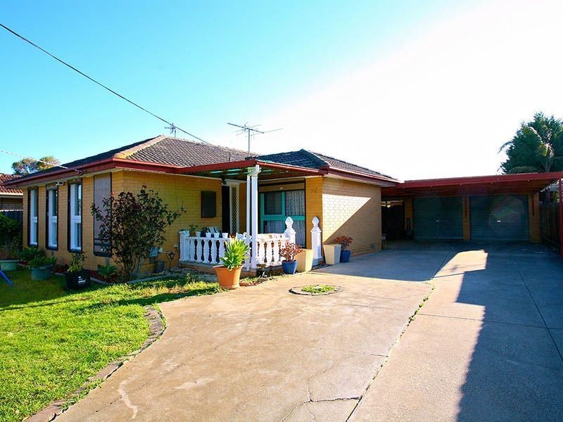 14 GRANTHAM PARADE, St Albans VIC 3021
