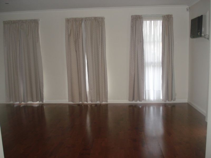 139 GILLESPIE ROAD, St Albans VIC 3021