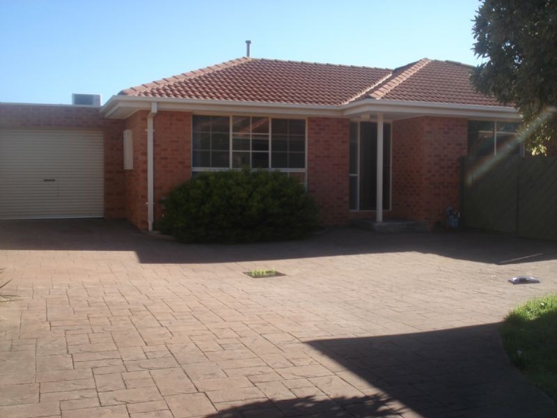 2/35 PILAIN CRESCENT, Keilor Downs VIC 3038