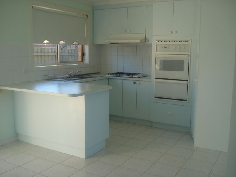 2/35 PILAIN CRESCENT, Keilor Downs VIC 3038