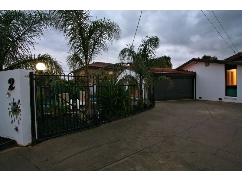 2 Nerida Court, Kealba VIC 3021