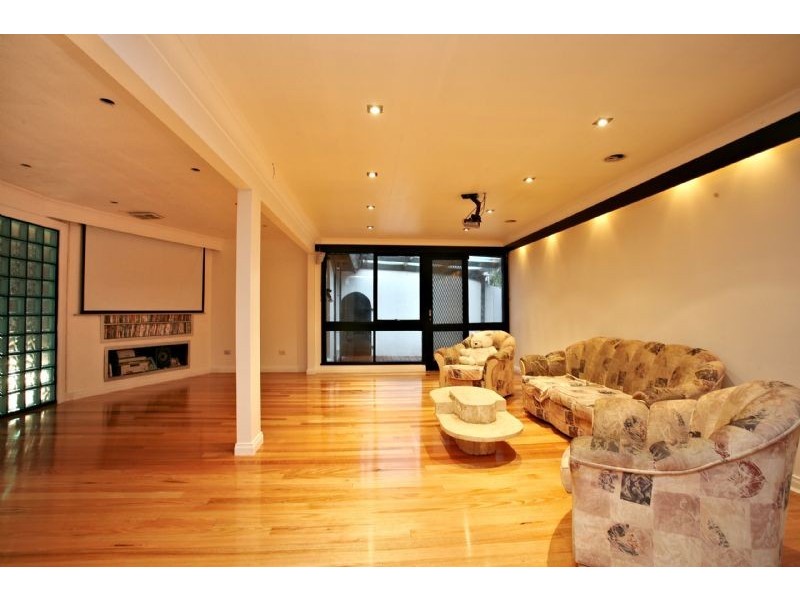 2 Nerida Court, Kealba VIC 3021