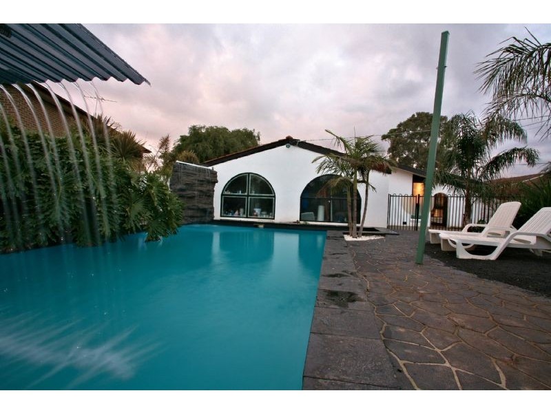 2 Nerida Court, Kealba VIC 3021